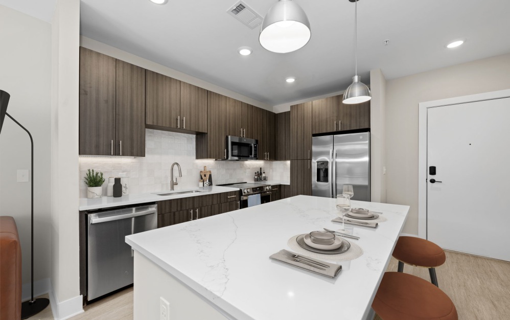 A2 - 1 bedroom floorplan layout with 1 bathroom and 702 square feet (Stainless steel appliances)